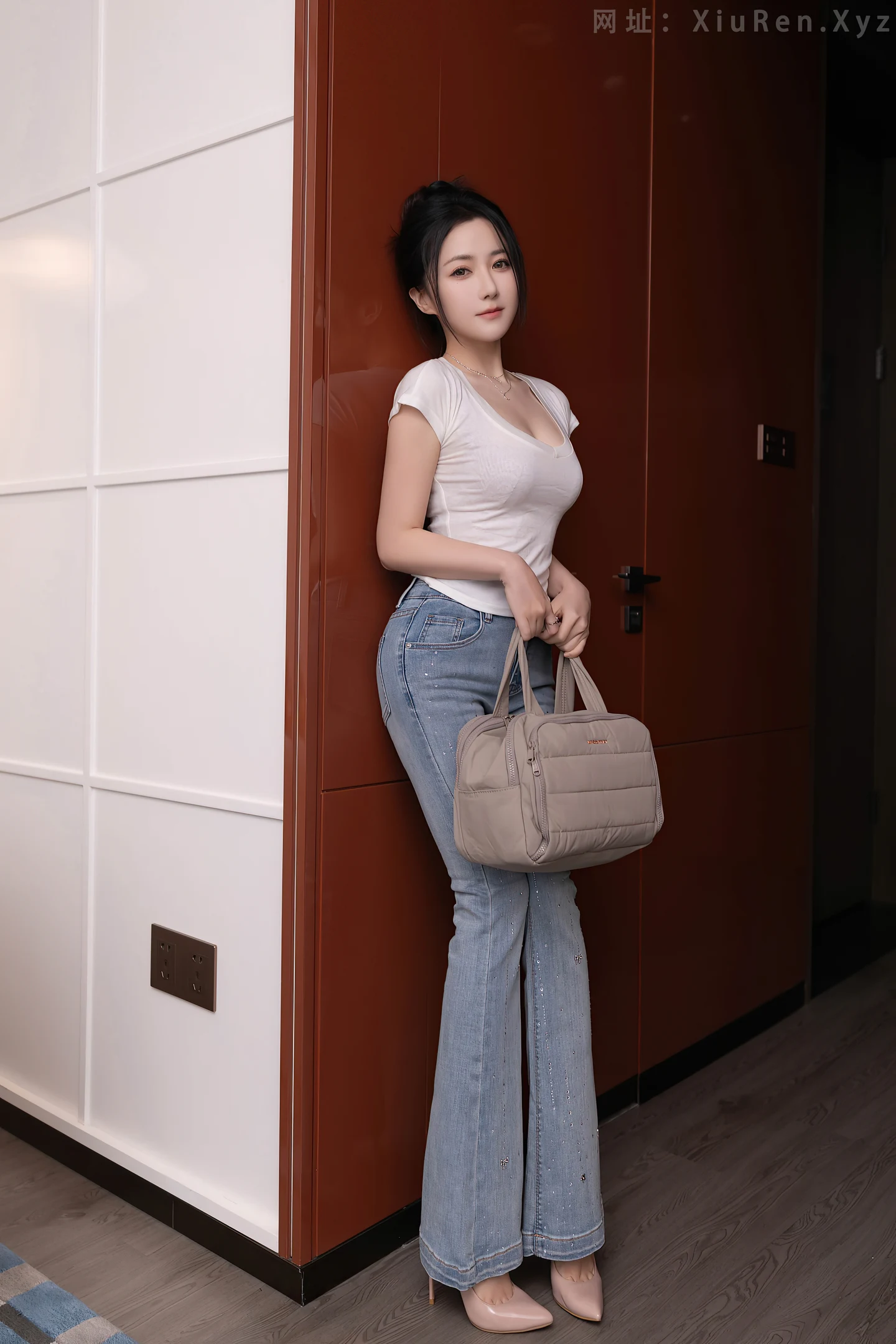 图片[4]-[XiuRen秀人网] VOL.10858 模特鱼子酱Fish性感暖灰蕾丝内衣配超薄肉丝秀曼妙身材诱惑写真76P-秀人网官方网站